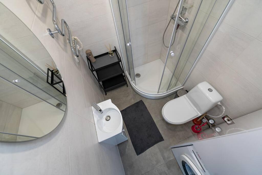 Central 2 Bd Apartment By Hostlovers คอนัส ภายนอก รูปภาพ