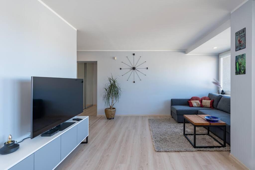 Central 2 Bd Apartment By Hostlovers คอนัส ภายนอก รูปภาพ
